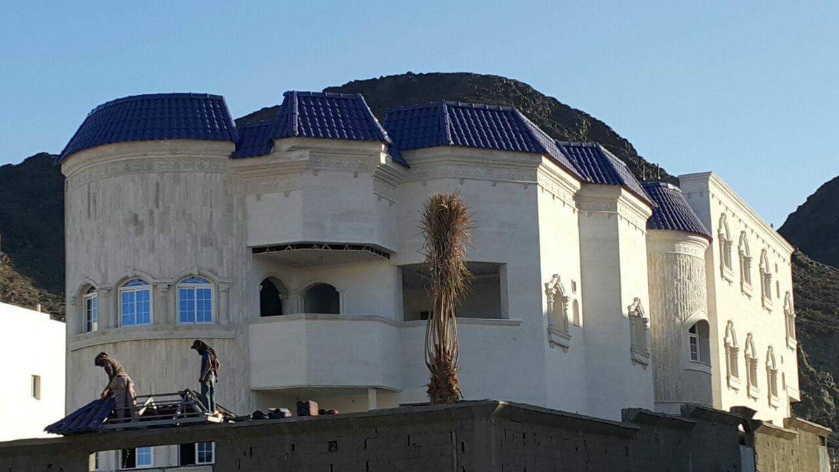 تركيب قرميد ملكي بأفضل المواد والمواصفات لأسطح مميزة