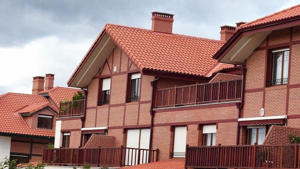 تصميم قرميد ملكي بأعلى جودة مع ضمان طويل الأمد